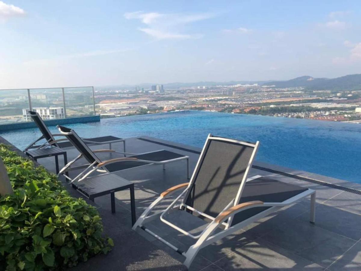 Sky Pool 4 Star Hotel Grade Stay In I-City Shah Alam Eksteriør bilde